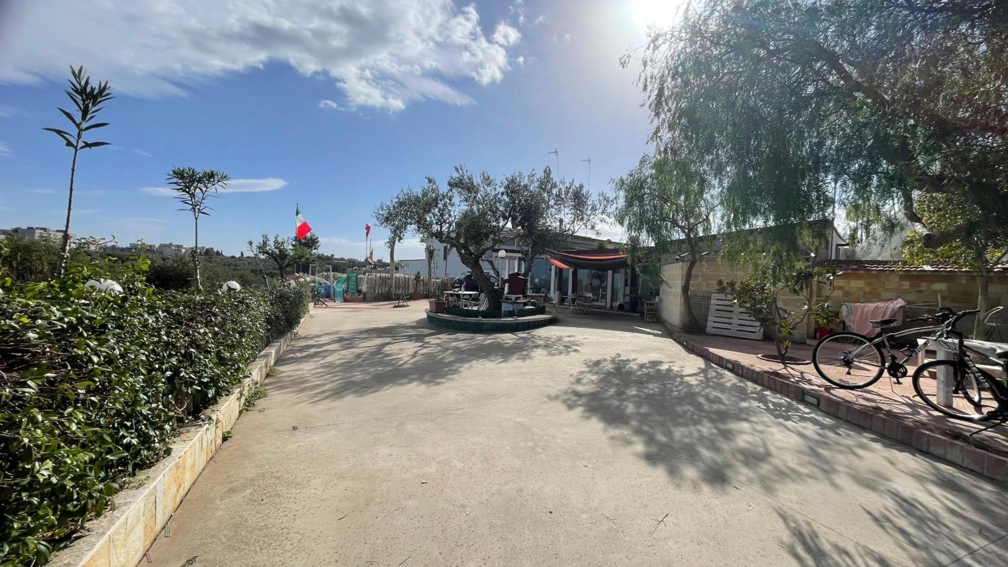 Music House A Castellana Grotte Confinante Via Per Turi 500M Dalle Grotte Kültér fotó